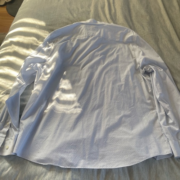 Banana Republic Untucked Slim Fit dress shirt - Picture 6 of 6